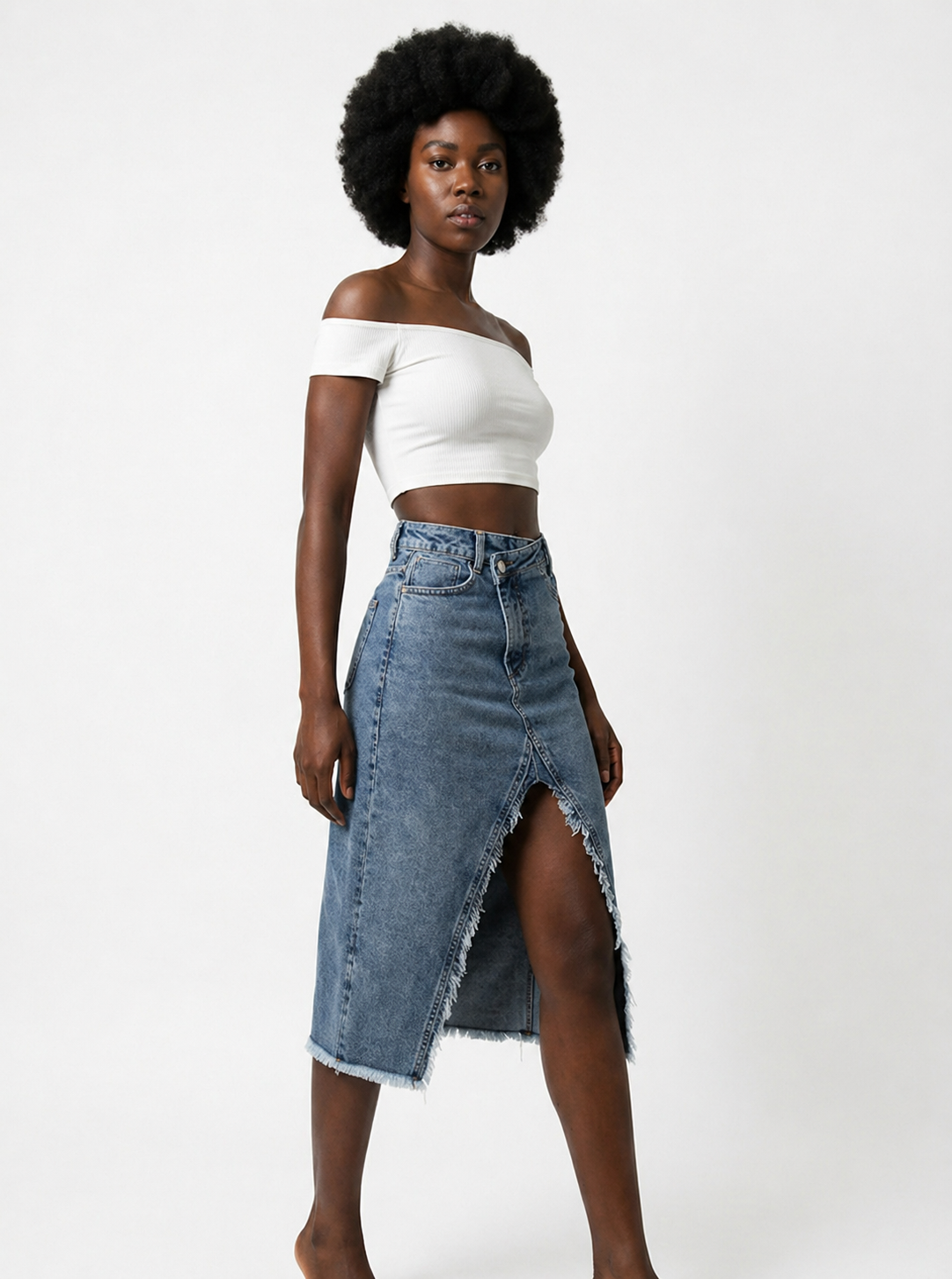 Elle — High-Waist Raw Hem Denim Skirt